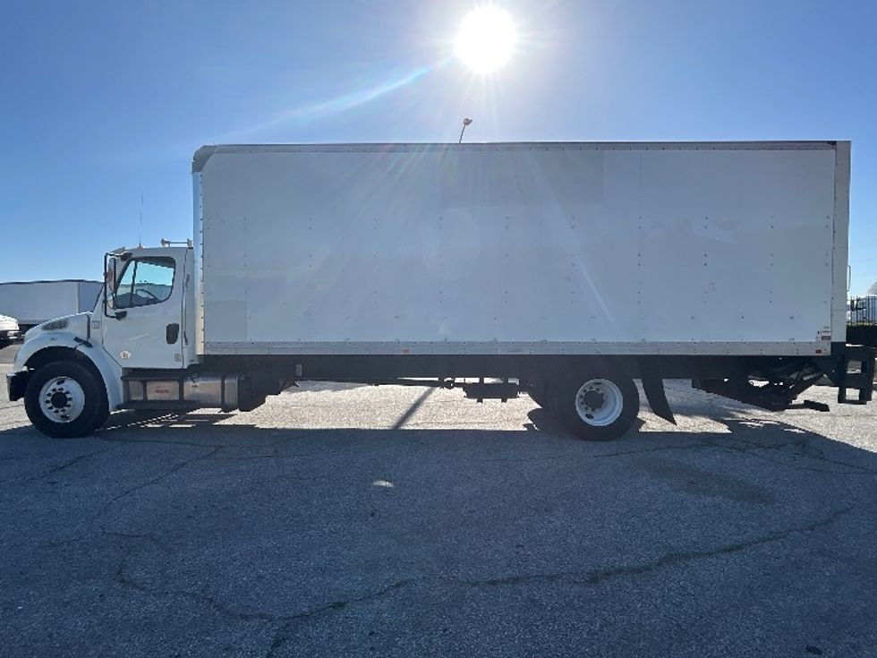 Medium Duty Box Truck-Light and Medium Duty Trucks-Freightliner-2019-M2-Torrance-CA-132,080\n\t\tmiles-$ 55,750 - Image 4