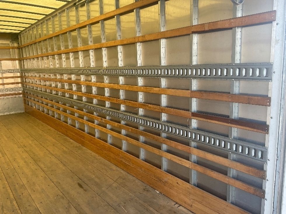 Medium Duty Box Truck-Light and Medium Duty Trucks-Freightliner-2019-M2-Torrance-CA-132,462\n\t\tmiles-$ 59,500 - Image 12