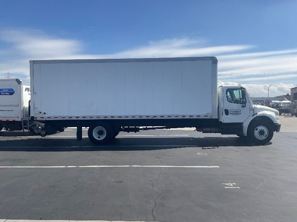 Medium Duty Box Truck-Light and Medium Duty Trucks-Freightliner-2019-M2-Torrance-CA-132,462\n\t\tmiles-$ 59,500 - Image 15