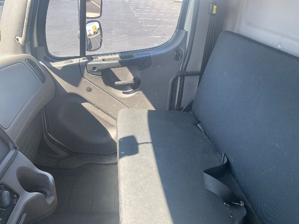 Medium Duty Box Truck-Light and Medium Duty Trucks-Freightliner-2019-M2-Torrance-CA-132,462\n\t\tmiles-$ 59,500 - Image 19