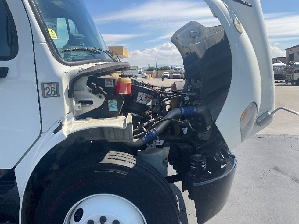 Medium Duty Box Truck-Light and Medium Duty Trucks-Freightliner-2019-M2-Torrance-CA-132,462\n\t\tmiles-$ 59,500 - Image 23