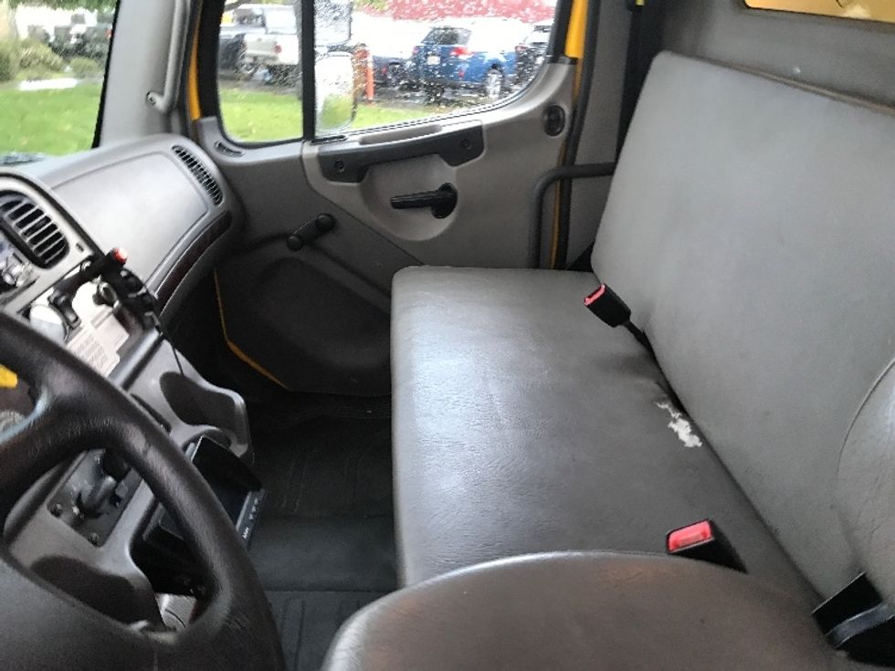 Medium Duty Box Truck-Light and Medium Duty Trucks-Freightliner-2019-M2-Torrance-CA-133,735\n\t\tmiles-$ 57,750 - Image 19