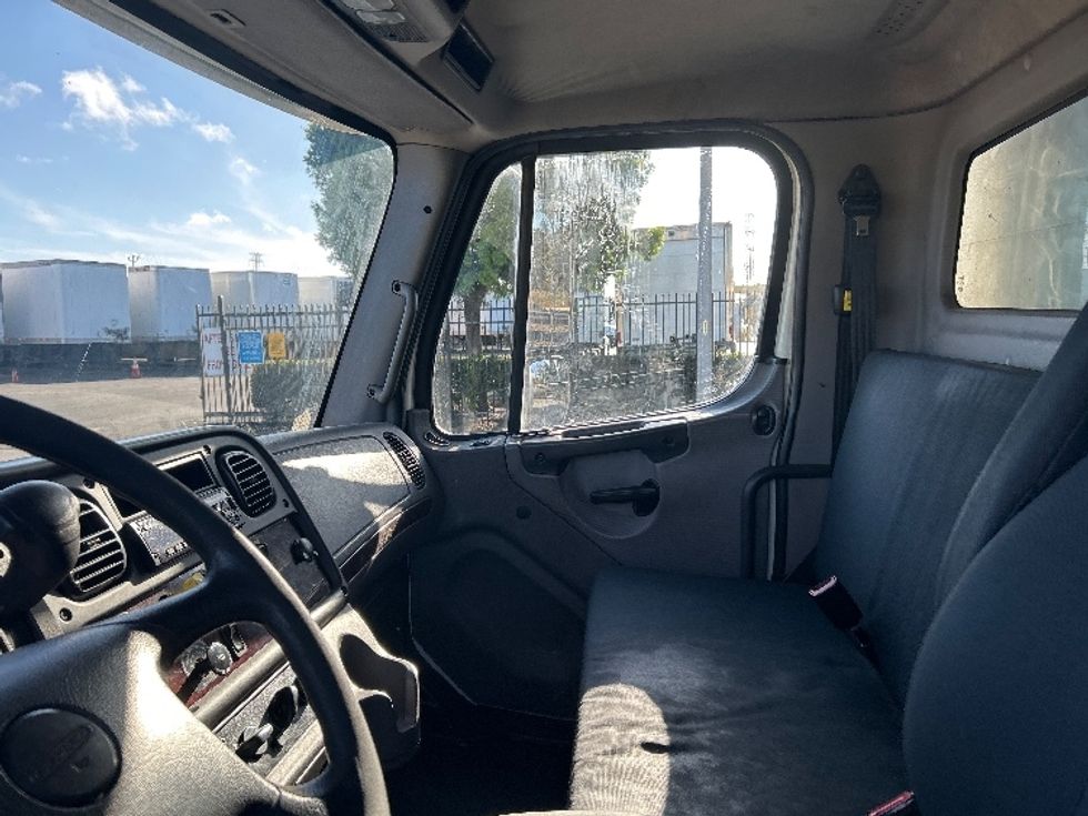 Medium Duty Box Truck-Light and Medium Duty Trucks-Freightliner-2019-M2-Torrance-CA-134,803\n\t\tmiles-$ 55,500 - Image 19