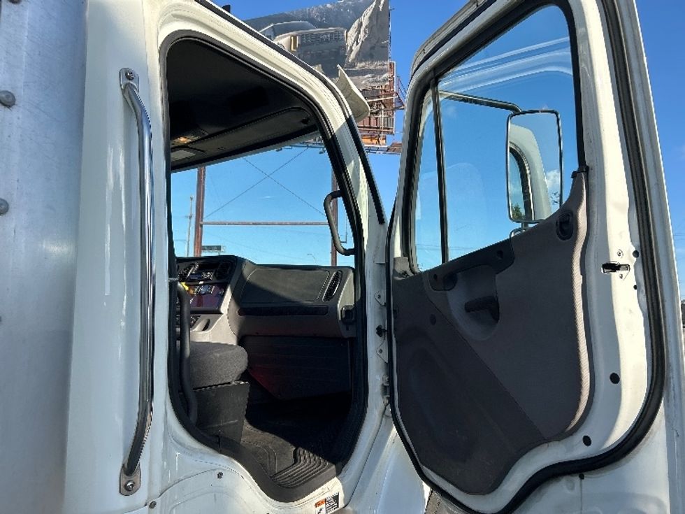 Medium Duty Box Truck-Light and Medium Duty Trucks-Freightliner-2019-M2-Torrance-CA-134,803\n\t\tmiles-$ 55,500 - Image 20