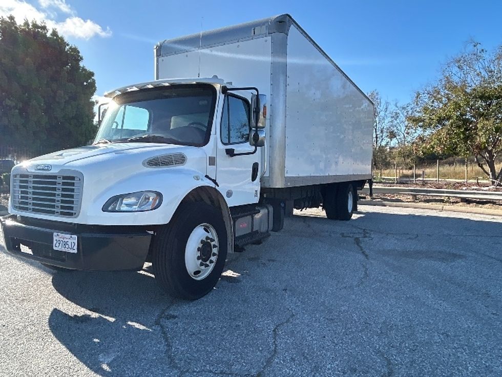 Medium Duty Box Truck-Light and Medium Duty Trucks-Freightliner-2019-M2-Torrance-CA-134,803\n\t\tmiles-$ 55,500 - Image 3
