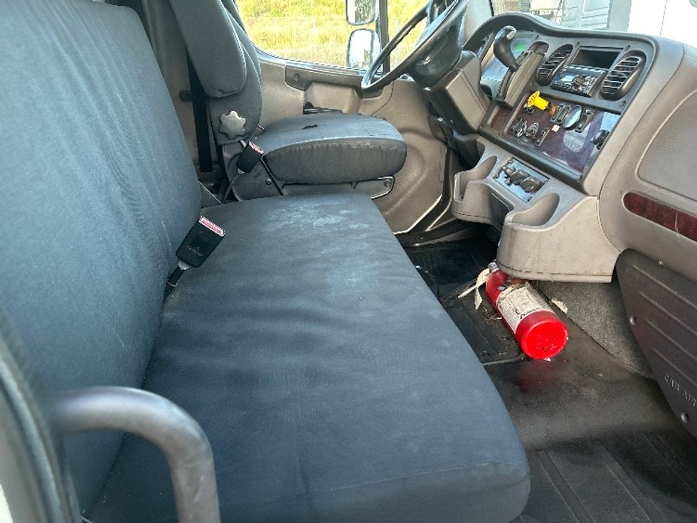 Medium Duty Box Truck-Light and Medium Duty Trucks-Freightliner-2019-M2-Torrance-CA-136,899\n\t\tmiles-$ 55,250 - Image 22