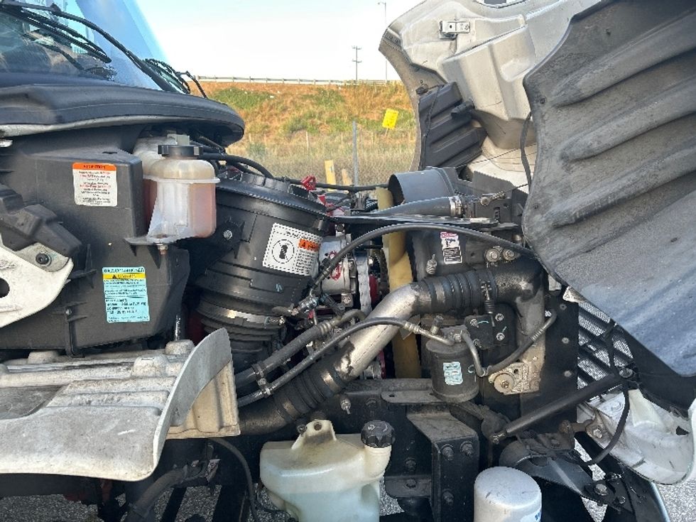 Medium Duty Box Truck-Light and Medium Duty Trucks-Freightliner-2019-M2-Torrance-CA-136,899\n\t\tmiles-$ 55,250 - Image 23