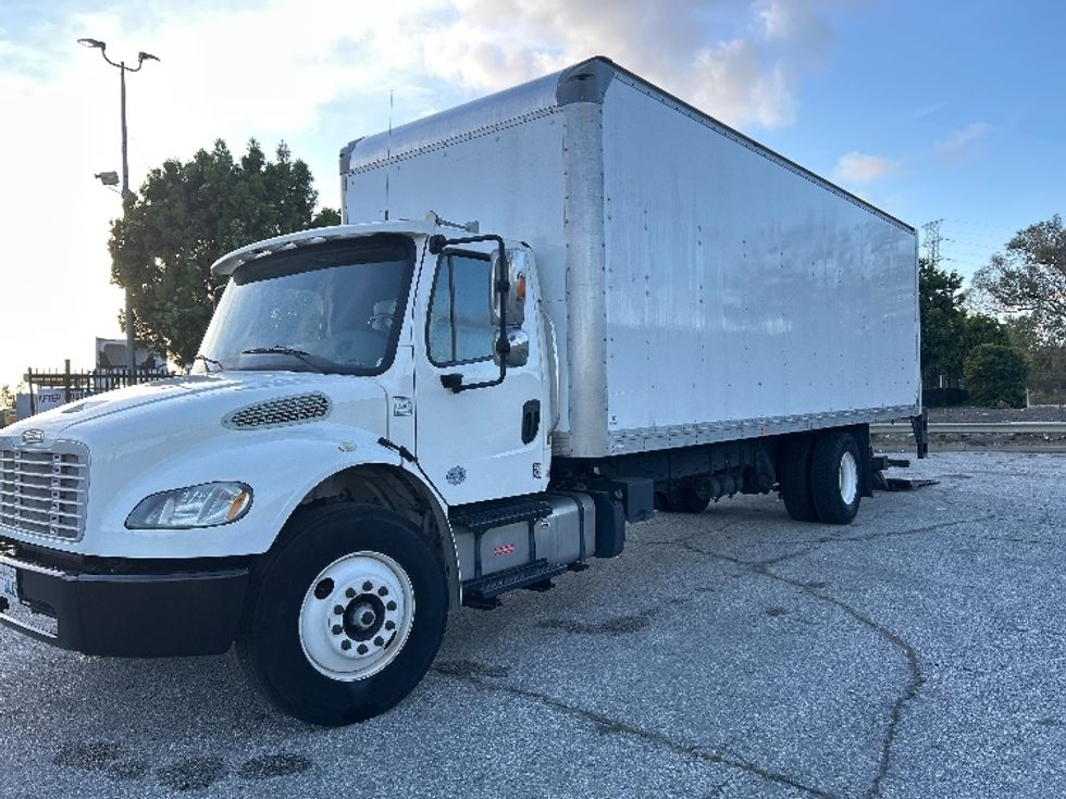 Medium Duty Box Truck-Light and Medium Duty Trucks-Freightliner-2019-M2-Torrance-CA-136,899\n\t\tmiles-$ 55,250 - Image 3