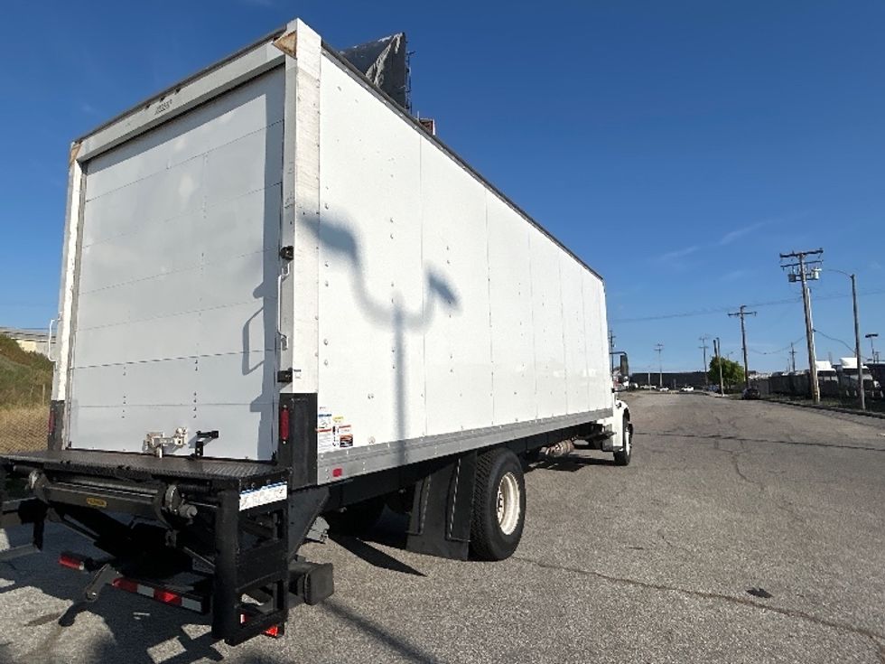 Medium Duty Box Truck-Light and Medium Duty Trucks-Freightliner-2019-M2-Torrance-CA-137,432\n\t\tmiles-$ 55,250 - Image 13