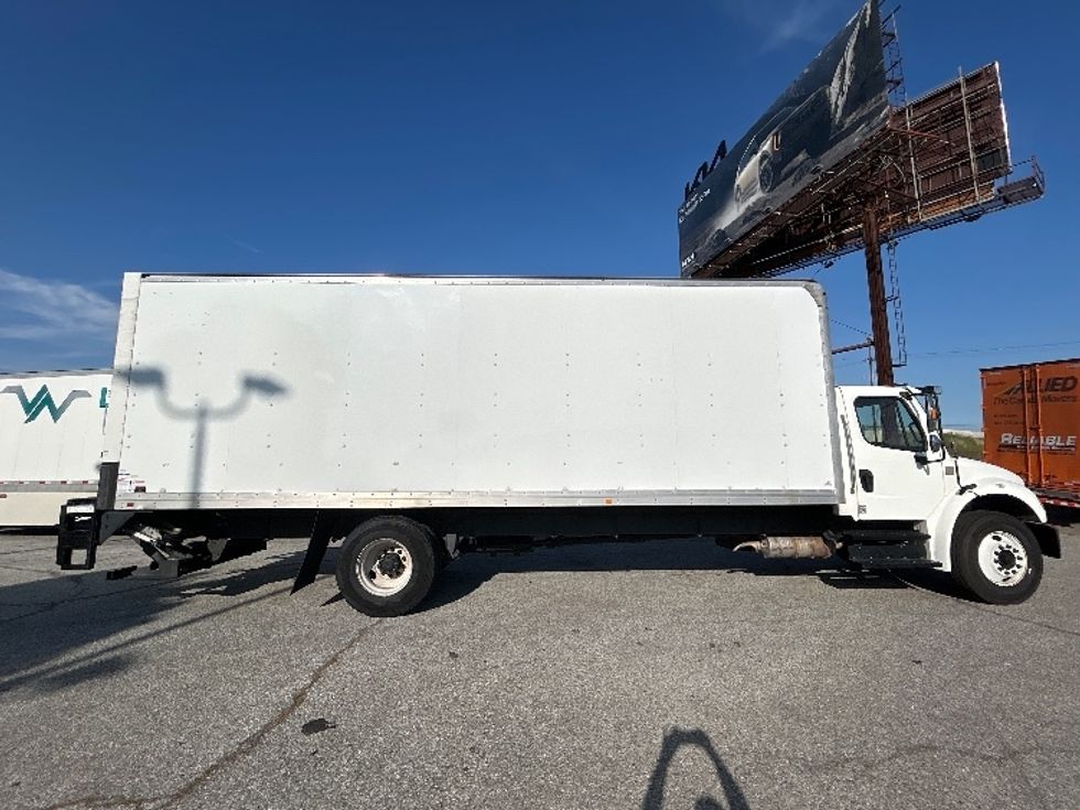 Medium Duty Box Truck-Light and Medium Duty Trucks-Freightliner-2019-M2-Torrance-CA-137,432\n\t\tmiles-$ 55,250 - Image 15