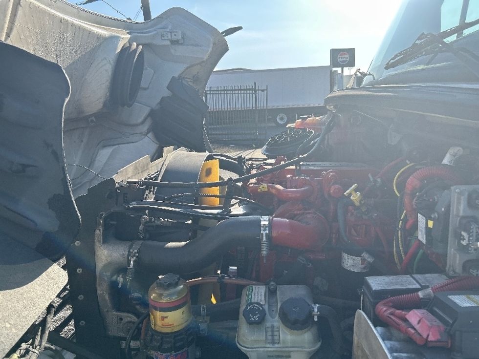 Medium Duty Box Truck-Light and Medium Duty Trucks-Freightliner-2019-M2-Torrance-CA-137,432\n\t\tmiles-$ 55,250 - Image 24