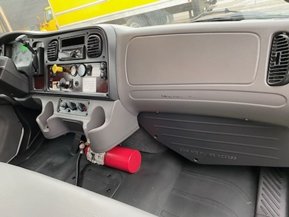 Medium Duty Box Truck-Light and Medium Duty Trucks-Freightliner-2019-M2-Torrance-CA-137,515\n\t\tmiles-$ 59,000 - Image 17