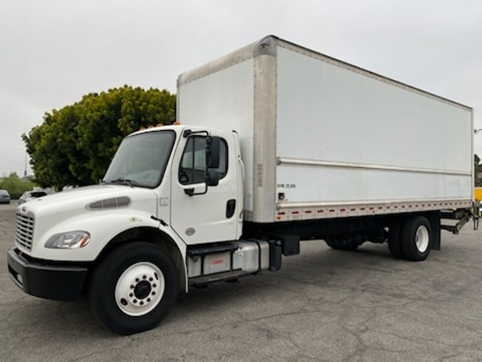 Medium Duty Box Truck-Light and Medium Duty Trucks-Freightliner-2019-M2-Torrance-CA-137,515\n\t\tmiles-$ 59,000 - Image 3