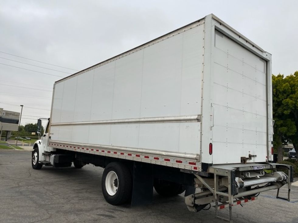 Medium Duty Box Truck-Light and Medium Duty Trucks-Freightliner-2019-M2-Torrance-CA-137,515\n\t\tmiles-$ 59,000 - Image 4