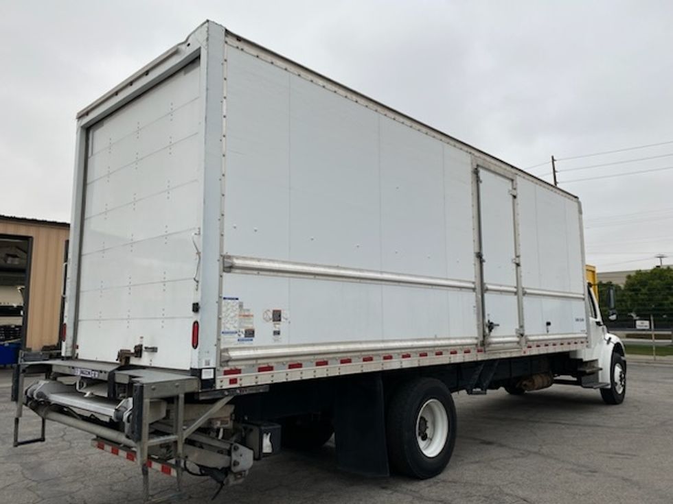 Medium Duty Box Truck-Light and Medium Duty Trucks-Freightliner-2019-M2-Torrance-CA-137,515\n\t\tmiles-$ 59,000 - Image 5