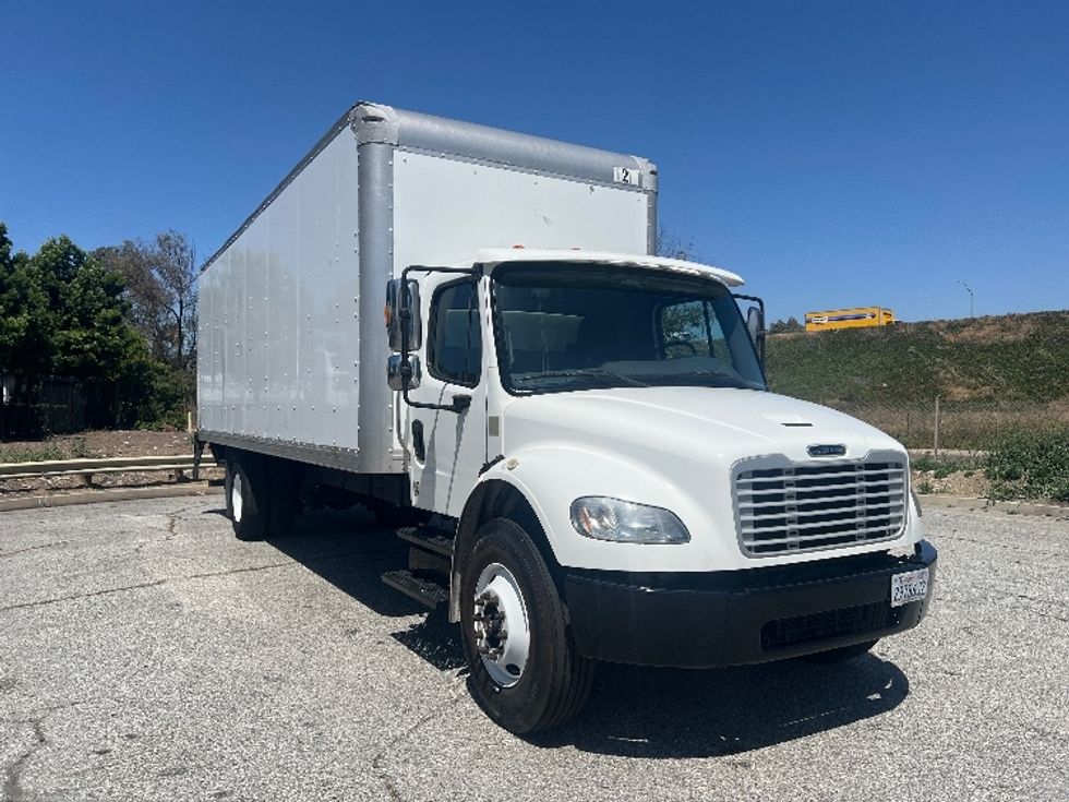 Medium Duty Box Truck-Light and Medium Duty Trucks-Freightliner-2019-M2-Torrance-CA-139,352\n\t\tmiles-$ 55,000 - Image 1