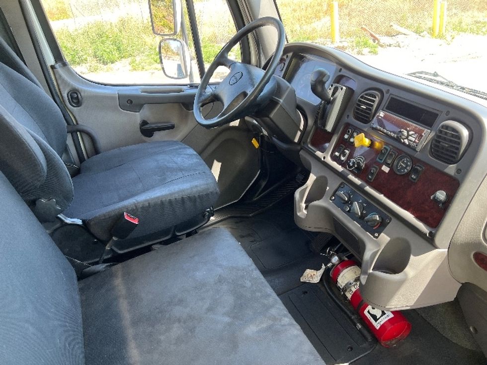 Medium Duty Box Truck-Light and Medium Duty Trucks-Freightliner-2019-M2-Torrance-CA-139,352\n\t\tmiles-$ 55,000 - Image 22