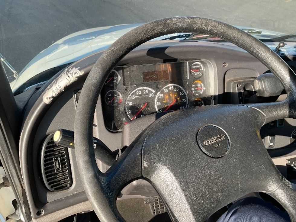 Medium Duty Box Truck-Light and Medium Duty Trucks-Freightliner-2019-M2-Torrance-CA-140,891\n\t\tmiles-$ 39,750 - Image 17
