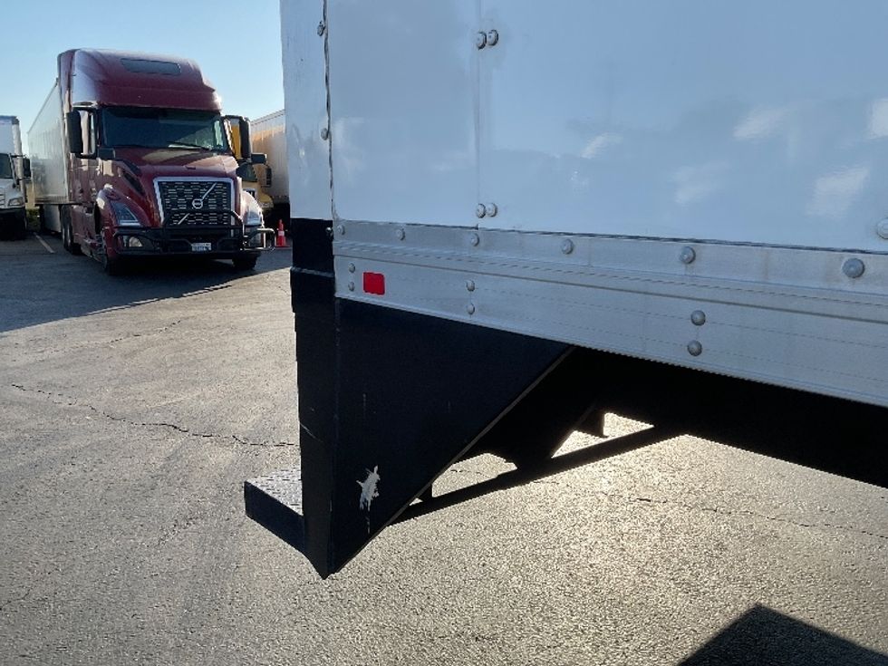 Medium Duty Box Truck-Light and Medium Duty Trucks-Freightliner-2019-M2-Torrance-CA-140,891\n\t\tmiles-$ 39,750 - Image 29