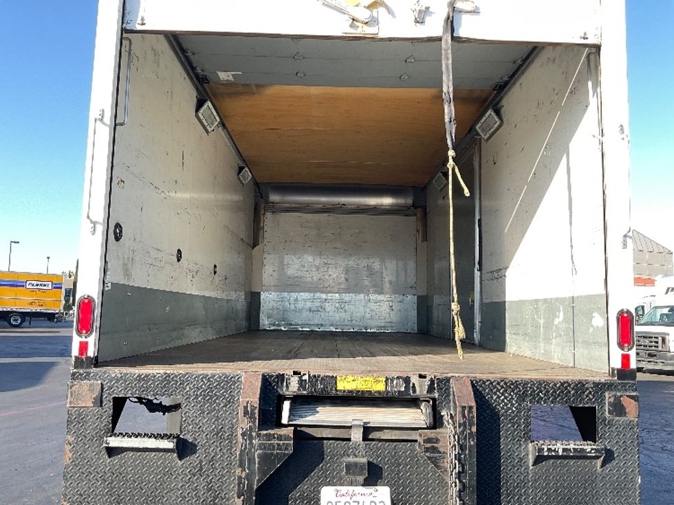 Medium Duty Box Truck-Light and Medium Duty Trucks-Freightliner-2019-M2-Torrance-CA-140,891\n\t\tmiles-$ 39,750 - Image 8
