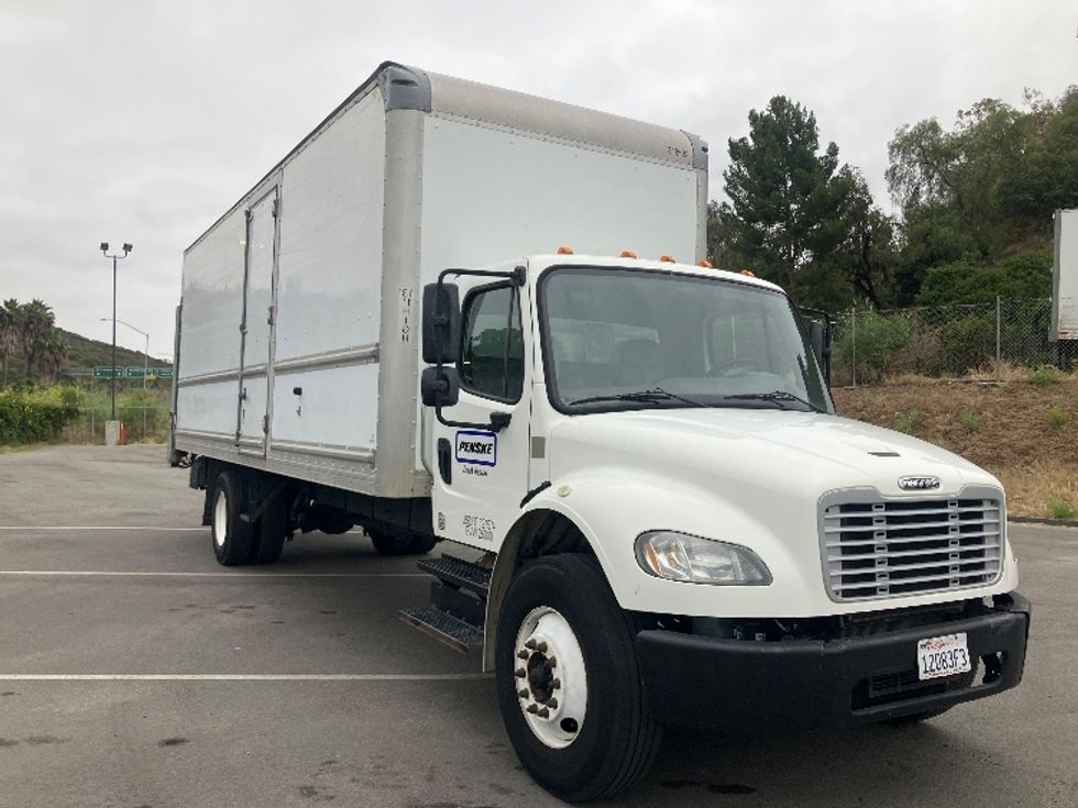 Medium Duty Box Truck-Light and Medium Duty Trucks-Freightliner-2019-M2-Torrance-CA-141,726\n\t\tmiles-$ 57,250 - Image 1