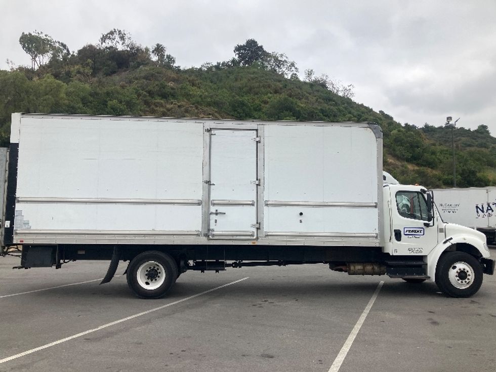 Medium Duty Box Truck-Light and Medium Duty Trucks-Freightliner-2019-M2-Torrance-CA-141,726\n\t\tmiles-$ 57,250 - Image 15