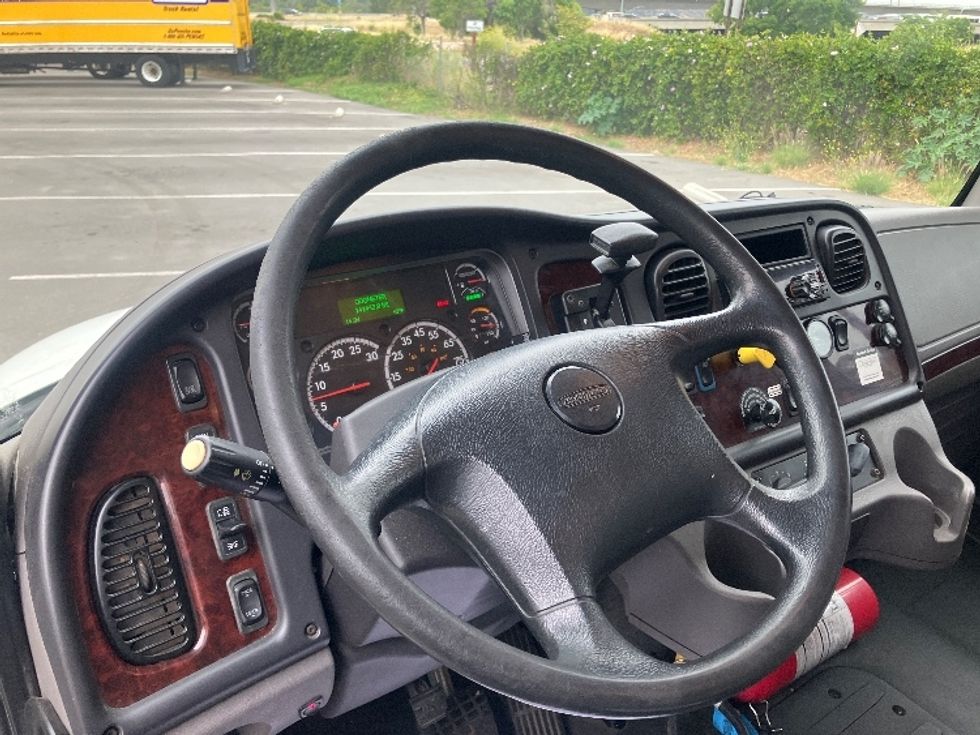 Medium Duty Box Truck-Light and Medium Duty Trucks-Freightliner-2019-M2-Torrance-CA-141,726\n\t\tmiles-$ 57,250 - Image 17