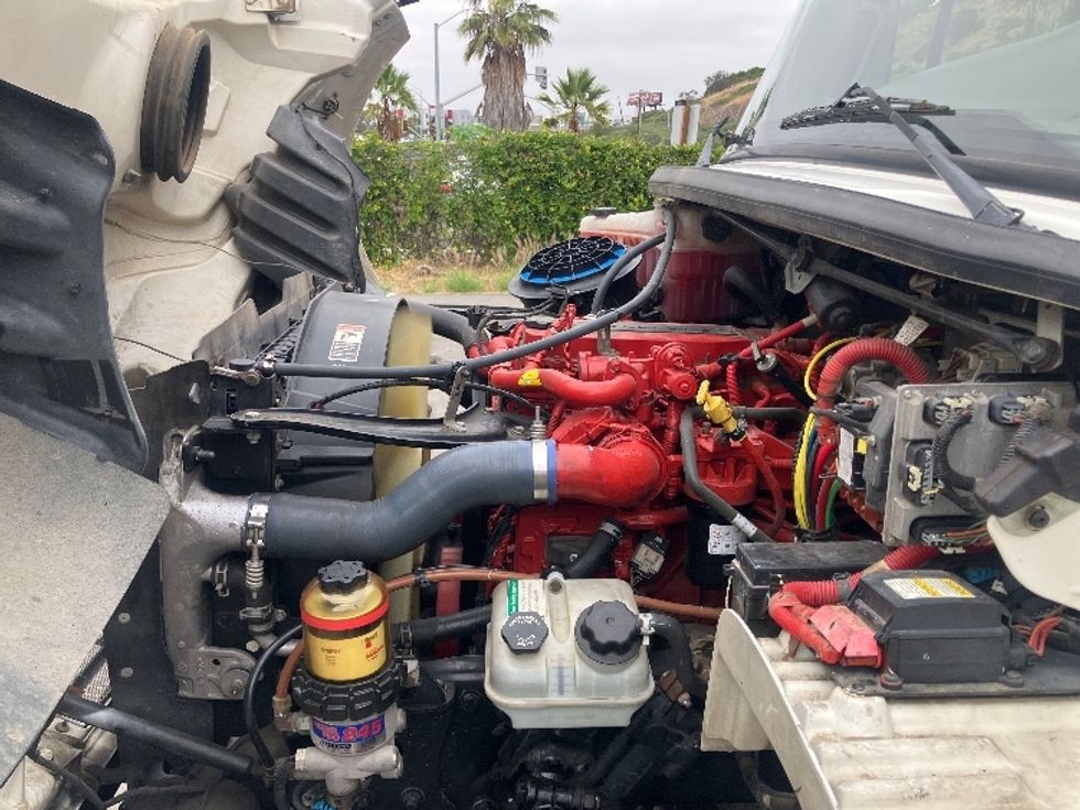 Medium Duty Box Truck-Light and Medium Duty Trucks-Freightliner-2019-M2-Torrance-CA-141,726\n\t\tmiles-$ 57,250 - Image 23