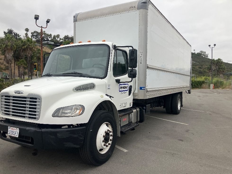 Medium Duty Box Truck-Light and Medium Duty Trucks-Freightliner-2019-M2-Torrance-CA-141,726\n\t\tmiles-$ 57,250 - Image 3
