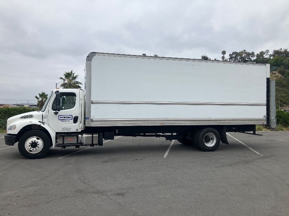 Medium Duty Box Truck-Light and Medium Duty Trucks-Freightliner-2019-M2-Torrance-CA-141,726\n\t\tmiles-$ 57,250 - Image 4