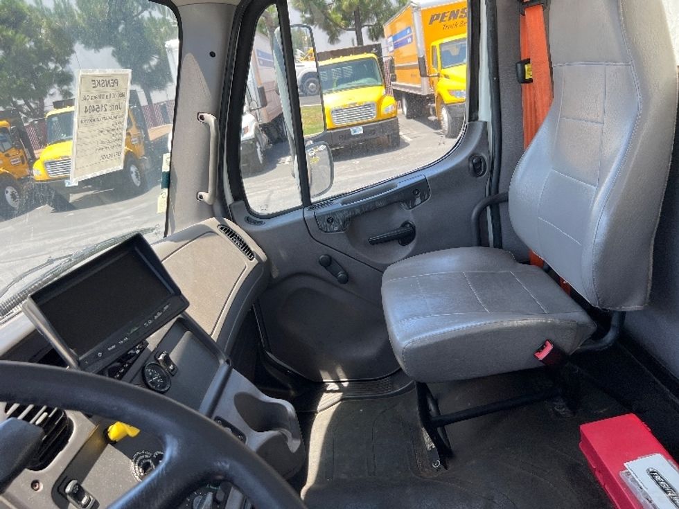 Medium Duty Box Truck-Light and Medium Duty Trucks-Freightliner-2019-M2-Torrance-CA-147,149\n\t\tmiles-$ 47,250 - Image 18