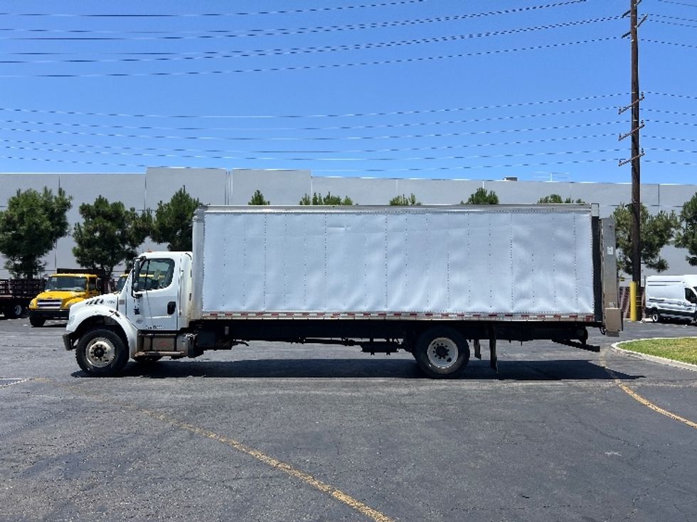 Medium Duty Box Truck-Light and Medium Duty Trucks-Freightliner-2019-M2-Torrance-CA-147,149\n\t\tmiles-$ 47,250 - Image 4