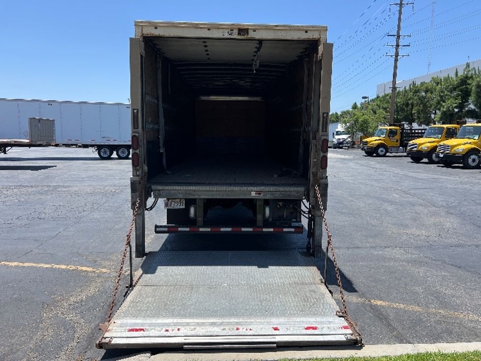 Medium Duty Box Truck-Light and Medium Duty Trucks-Freightliner-2019-M2-Torrance-CA-147,149\n\t\tmiles-$ 47,250 - Image 9