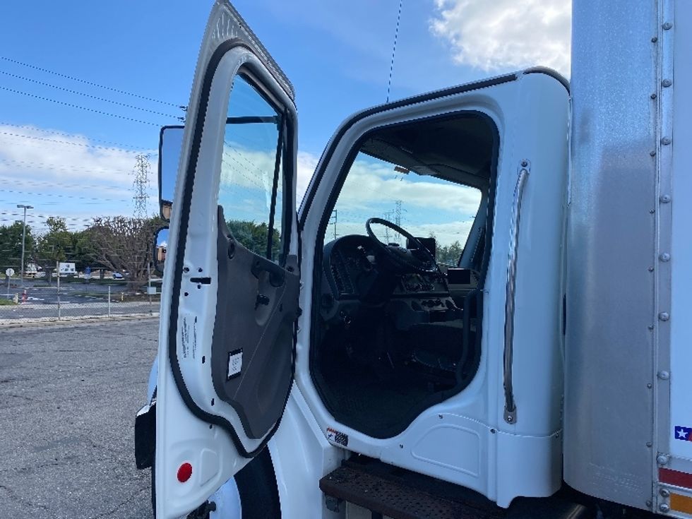 Medium Duty Box Truck-Light and Medium Duty Trucks-Freightliner-2019-M2-Torrance-CA-149,905\n\t\tmiles-$ 53,000 - Image 16