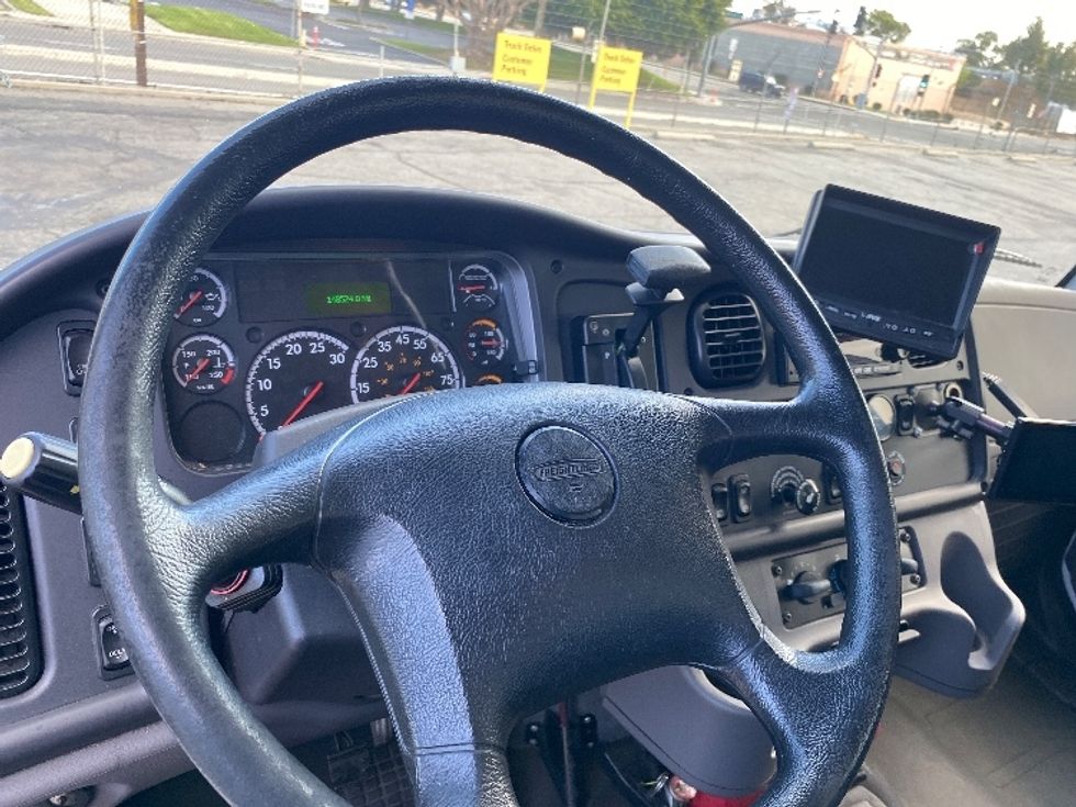 Medium Duty Box Truck-Light and Medium Duty Trucks-Freightliner-2019-M2-Torrance-CA-149,905\n\t\tmiles-$ 53,000 - Image 17