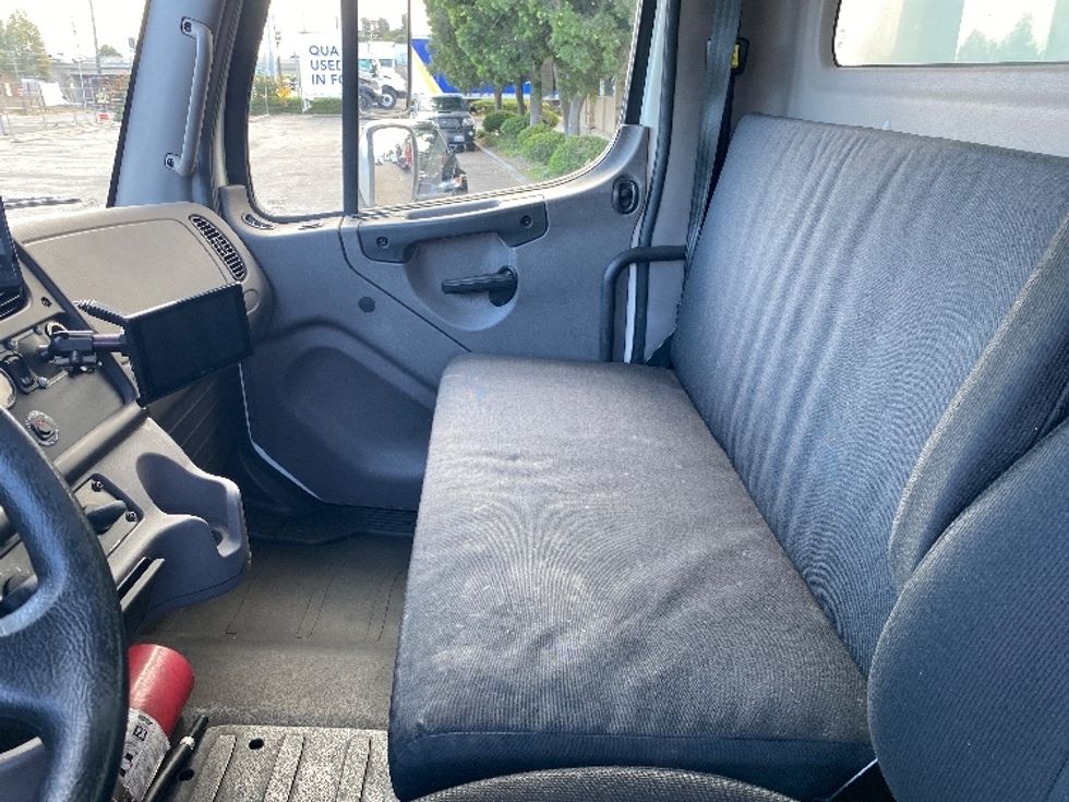 Medium Duty Box Truck-Light and Medium Duty Trucks-Freightliner-2019-M2-Torrance-CA-149,905\n\t\tmiles-$ 53,000 - Image 19