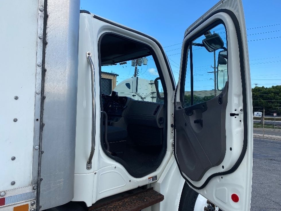 Medium Duty Box Truck-Light and Medium Duty Trucks-Freightliner-2019-M2-Torrance-CA-149,905\n\t\tmiles-$ 53,000 - Image 20