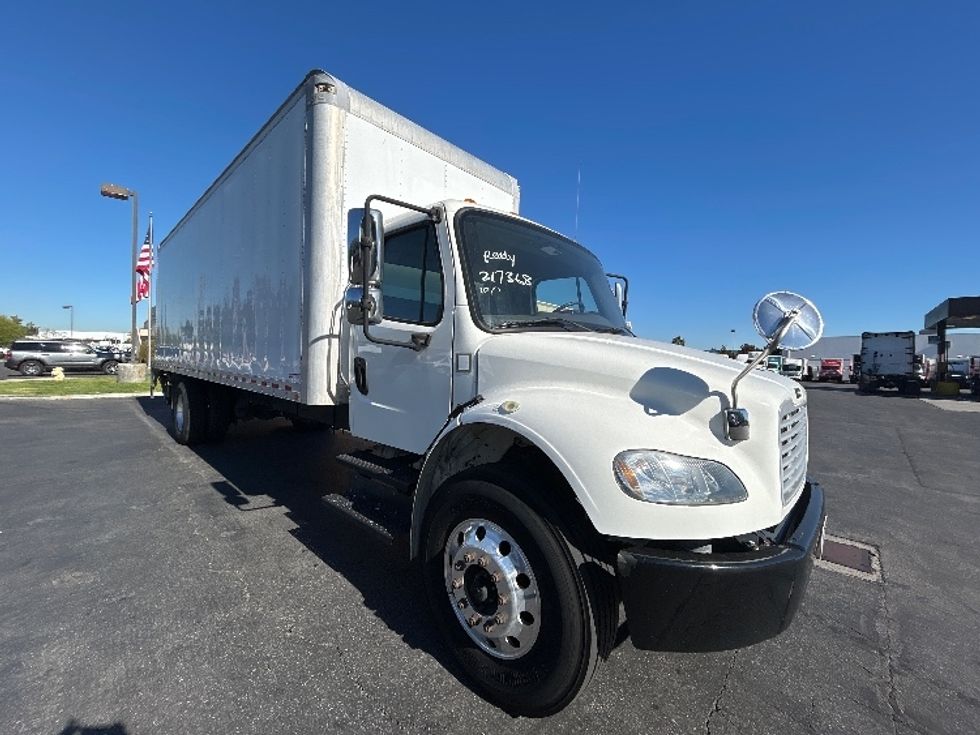 Medium Duty Box Truck-Light and Medium Duty Trucks-Freightliner-2019-M2-Torrance-CA-160,255\n\t\tmiles-$ 44,000 - Image 1