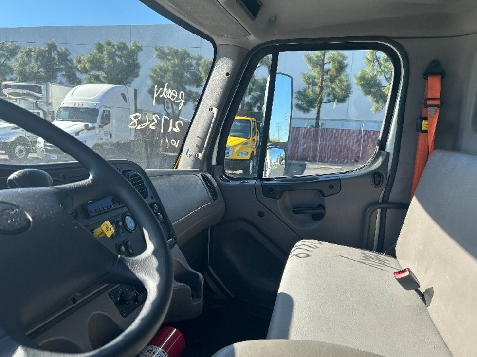 Medium Duty Box Truck-Light and Medium Duty Trucks-Freightliner-2019-M2-Torrance-CA-160,255\n\t\tmiles-$ 44,000 - Image 19