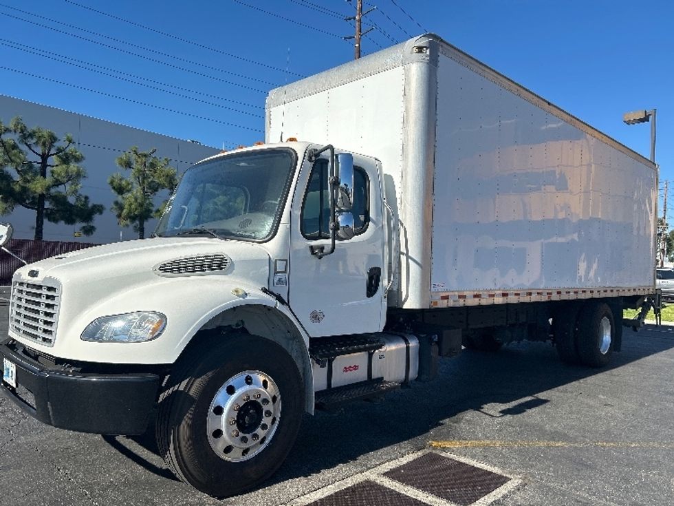 Medium Duty Box Truck-Light and Medium Duty Trucks-Freightliner-2019-M2-Torrance-CA-160,255\n\t\tmiles-$ 44,000 - Image 3