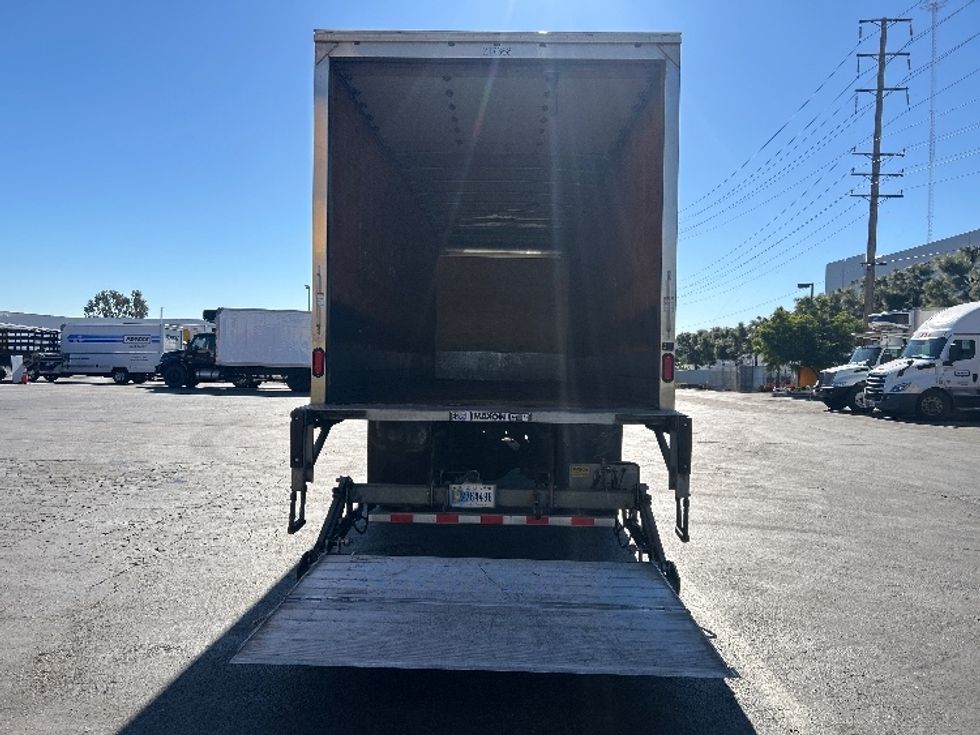 Medium Duty Box Truck-Light and Medium Duty Trucks-Freightliner-2019-M2-Torrance-CA-160,255\n\t\tmiles-$ 44,000 - Image 9
