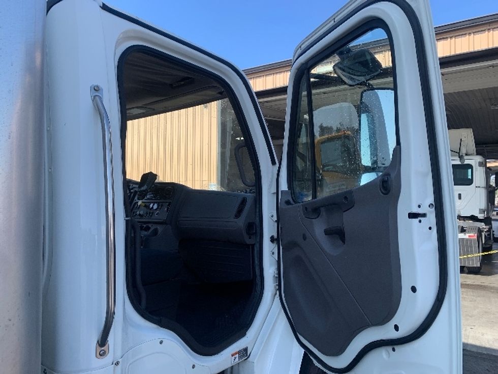 Medium Duty Box Truck-Light and Medium Duty Trucks-Freightliner-2019-M2-Torrance-CA-163,565\n\t\tmiles-$ 50,750 - Image 20