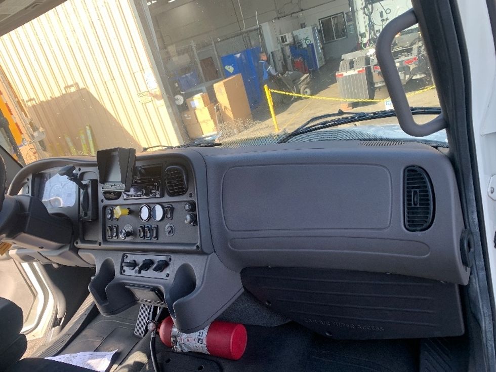 Medium Duty Box Truck-Light and Medium Duty Trucks-Freightliner-2019-M2-Torrance-CA-163,565\n\t\tmiles-$ 50,750 - Image 21