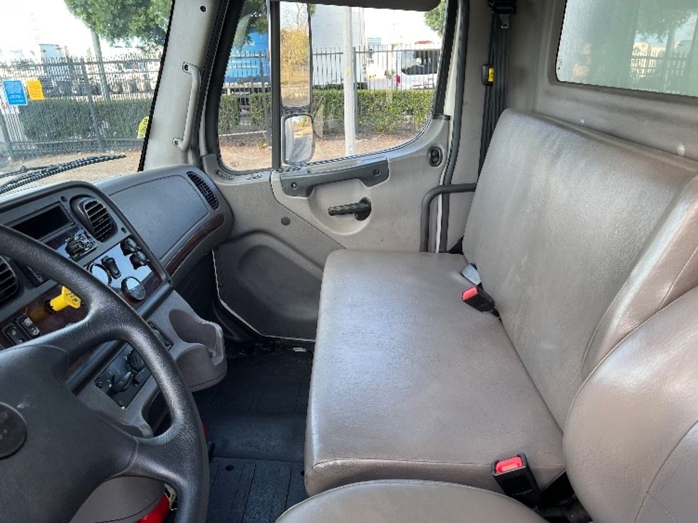 Medium Duty Box Truck-Light and Medium Duty Trucks-Freightliner-2019-M2-Torrance-CA-179,770\n\t\tmiles-$ 52,500 - Image 19