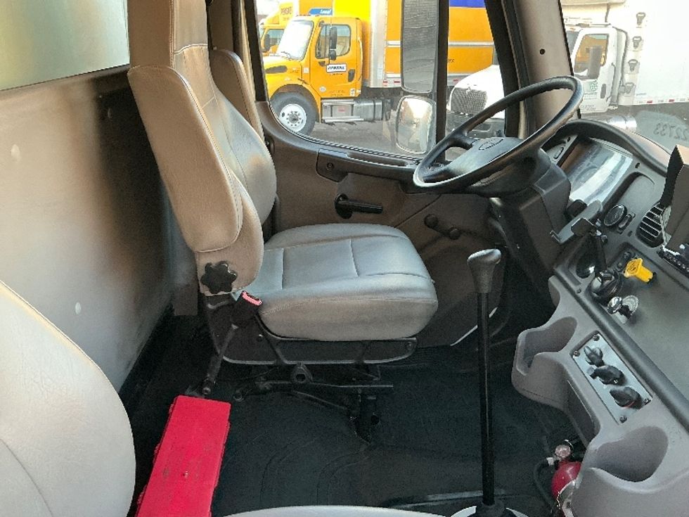 Medium Duty Box Truck-Light and Medium Duty Trucks-Freightliner-2019-M2-Torrance-CA-181,825\n\t\tmiles-$ 40,000 - Image 22