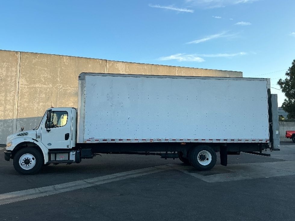 Medium Duty Box Truck-Light and Medium Duty Trucks-Freightliner-2019-M2-Torrance-CA-181,825\n\t\tmiles-$ 40,000 - Image 4