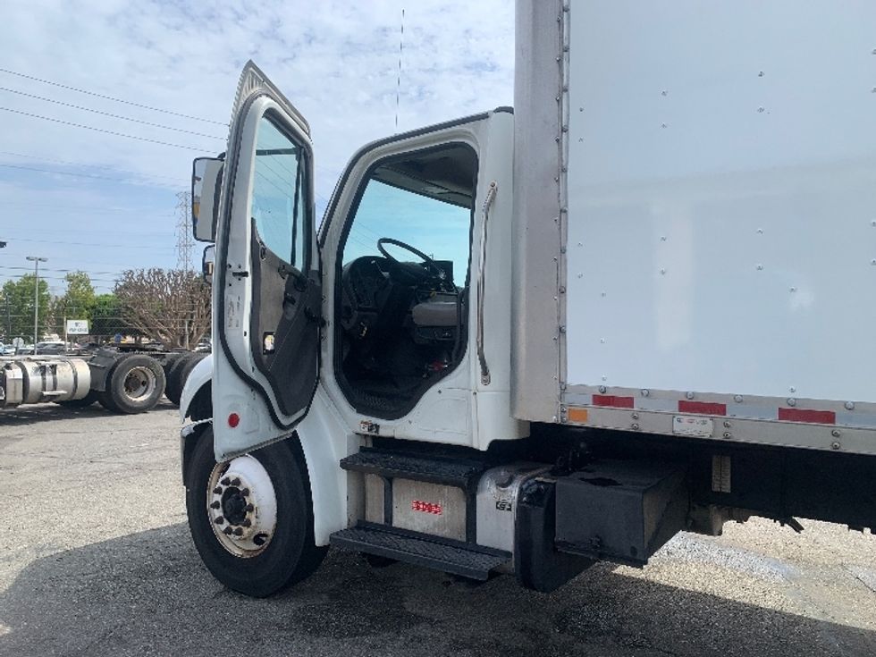 Medium Duty Box Truck-Light and Medium Duty Trucks-Freightliner-2019-M2-Torrance-CA-190,282\n\t\tmiles-$ 40,000 - Image 16