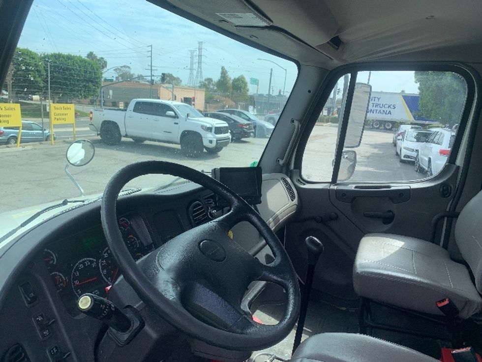 Medium Duty Box Truck-Light and Medium Duty Trucks-Freightliner-2019-M2-Torrance-CA-190,282\n\t\tmiles-$ 40,000 - Image 17