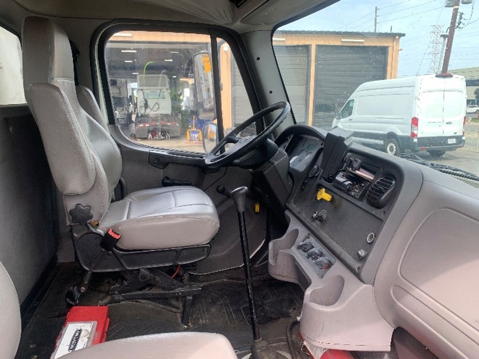 Medium Duty Box Truck-Light and Medium Duty Trucks-Freightliner-2019-M2-Torrance-CA-190,282\n\t\tmiles-$ 40,000 - Image 22