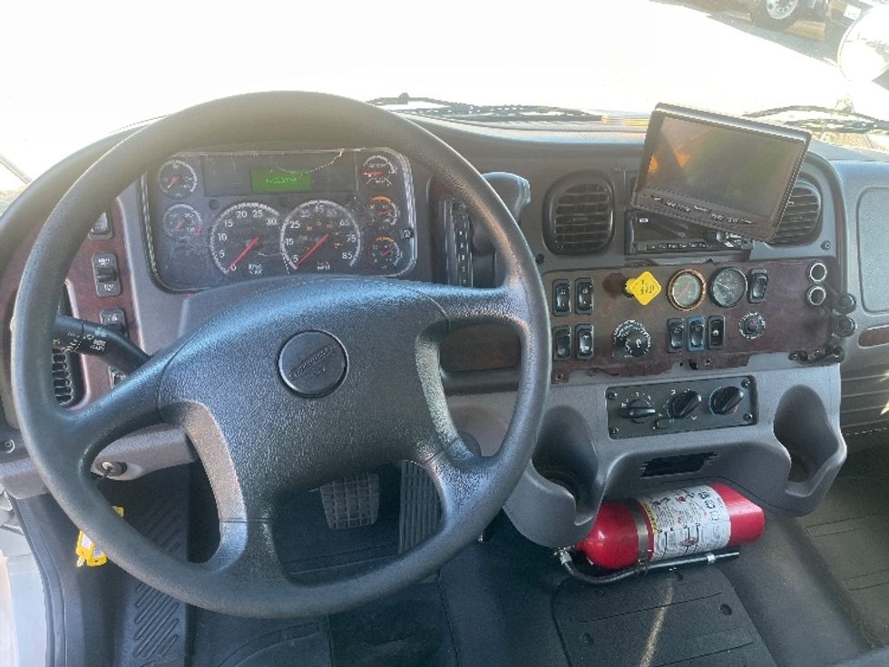 Medium Duty Box Truck-Light and Medium Duty Trucks-Freightliner-2019-M2-Torrance-CA-191,441\n\t\tmiles-$ 50,250 - Image 18